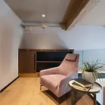 Arts & Crafts Luxury Suites