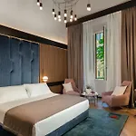 Arts & Crafts Luxury Suites